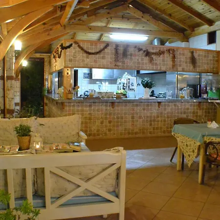 ウンサル ホテル