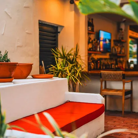 ウンサル ホテル