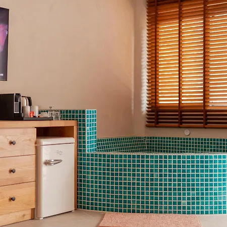 ウンサル ホテル